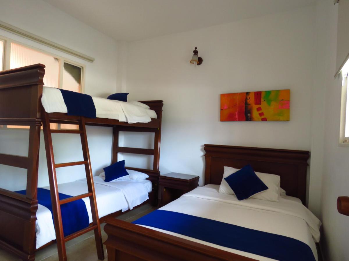 Hotel Chinauta Real エクステリア 写真